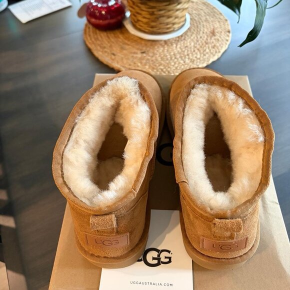 UGG Classic Ultra Mini Chestnut - Picture 5 of 5